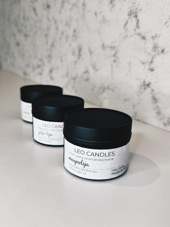 Sojas vaska svece melnā bundžiņā